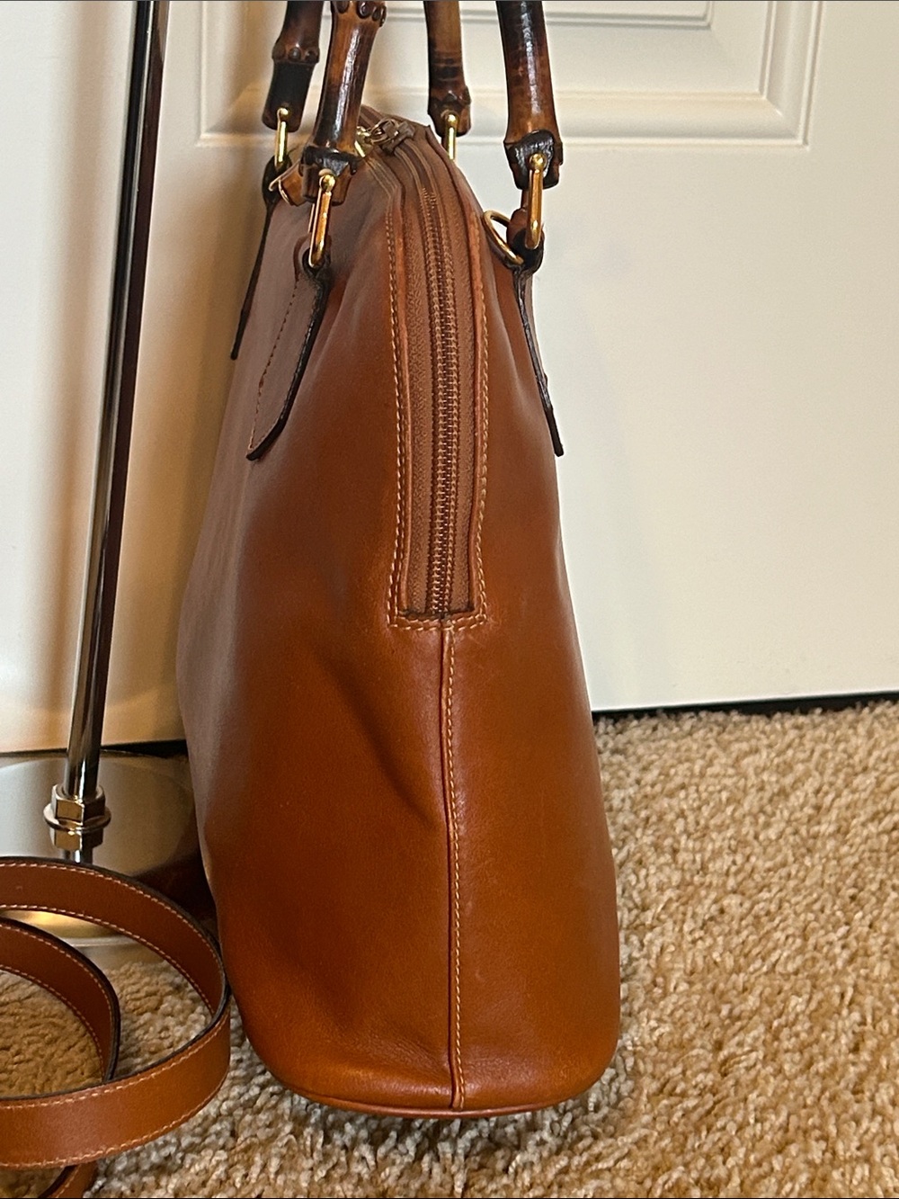 Gucci Bamboo Brown Leather Two Way Shoulder Hand Bag- Gorgeous! - Picture 3 of 11